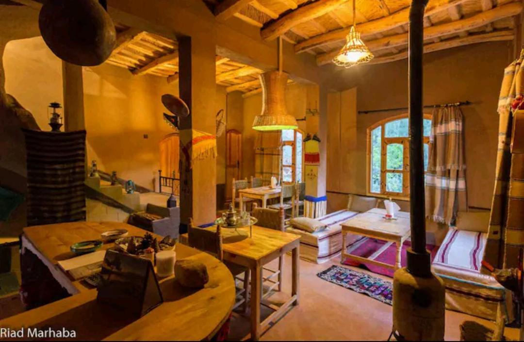 Riad Pizzeria Marhaba Akhendachou n'Ait Ouffi Exterior foto