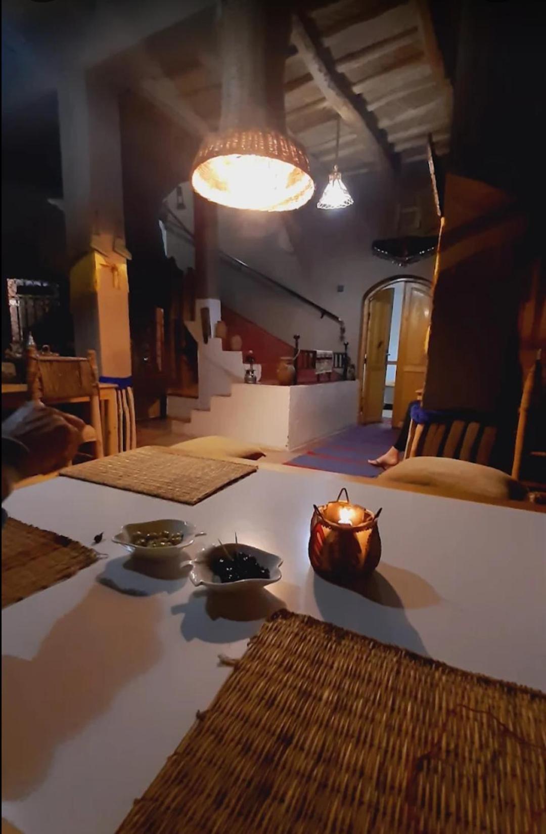 Riad Pizzeria Marhaba Akhendachou n'Ait Ouffi Exterior foto