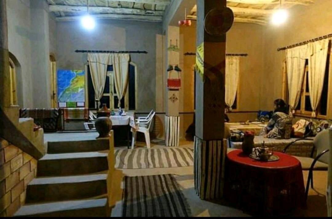 Riad Pizzeria Marhaba Akhendachou n'Ait Ouffi Exterior foto