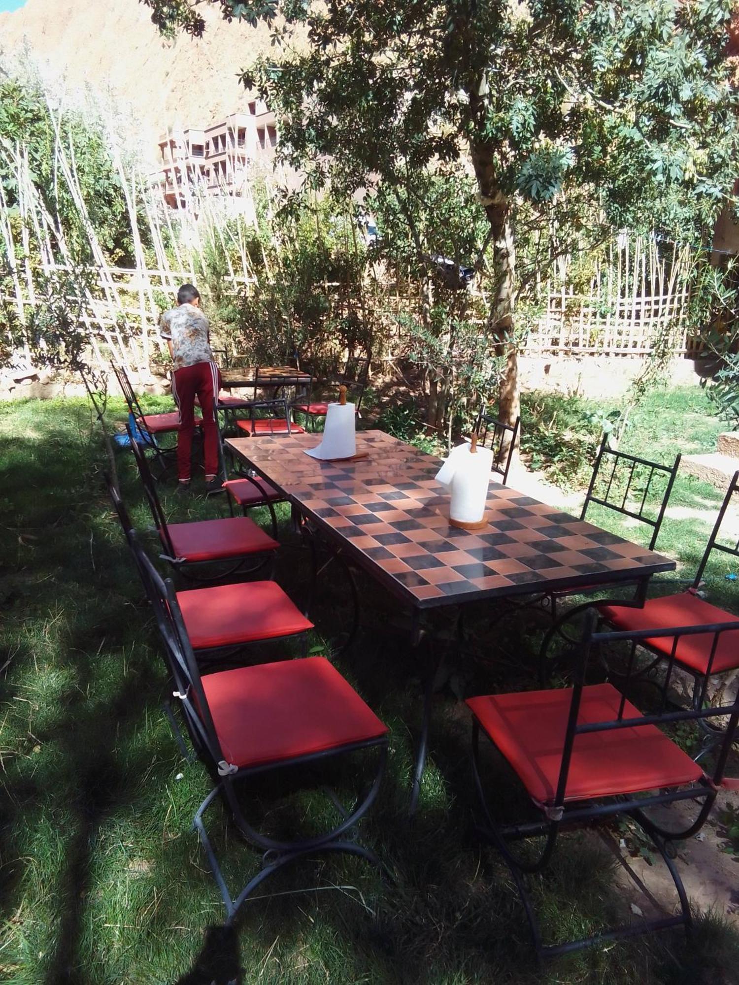Riad Pizzeria Marhaba Akhendachou n'Ait Ouffi Exterior foto