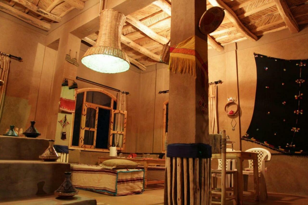 Riad Pizzeria Marhaba Akhendachou n'Ait Ouffi Exterior foto